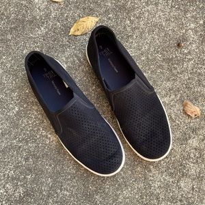 Women’s black suede flats 9